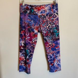 Onzie print leggings